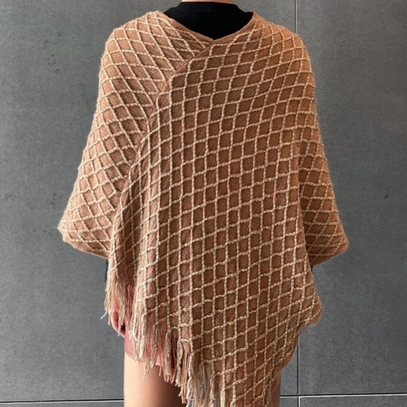 Khaki Argyle Knit Poncho with Fringe Trim in S - Picture 3 of 3